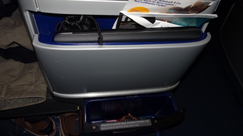 Lufthansa business class storage