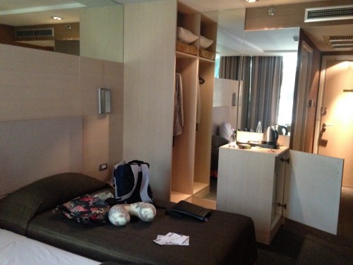 Louis Tavern Room Bangkok