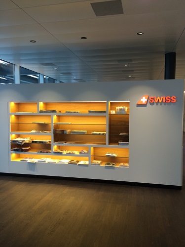 SWISS business lounge entry