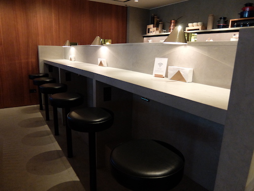 Noodle Bar, The Pier lounge Hong Kong Airport.