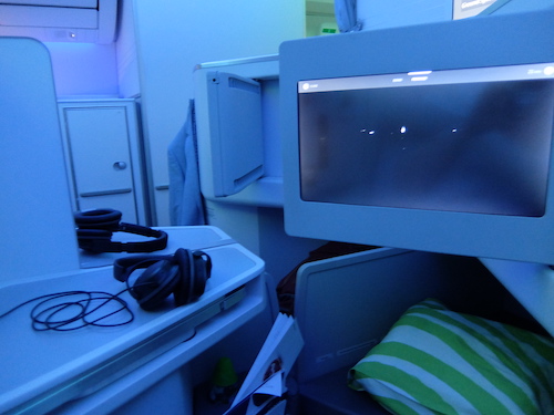 When the screens are viewing position the issue of glare/visibility from the other seat is eliminated.