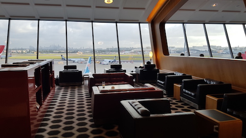 Breathtaking views over the tarmac and to Sydney beyond.