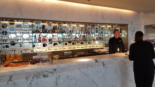 Signature Qantas marble Bar.