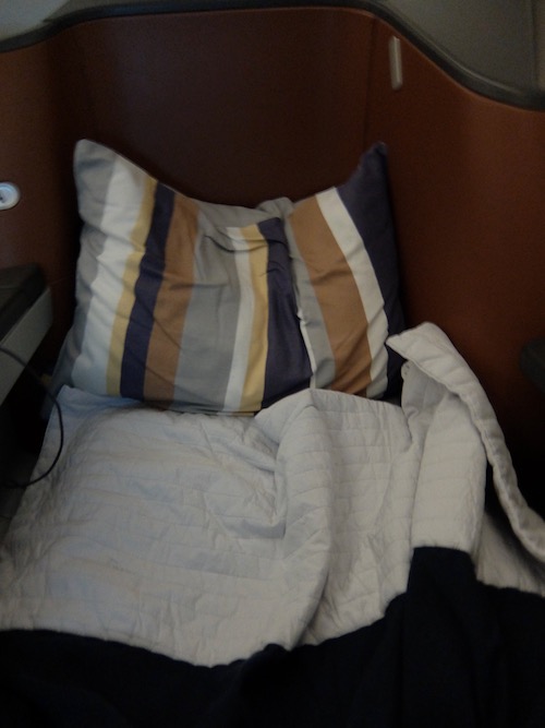 Fully flat bed onboard Lufthansa A350 business class