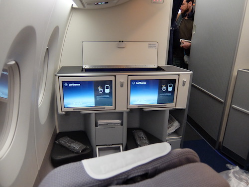 Front row seats have a winder foot space.