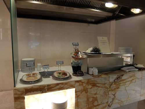 Singapore Airlines First Class Lounge Buffet.