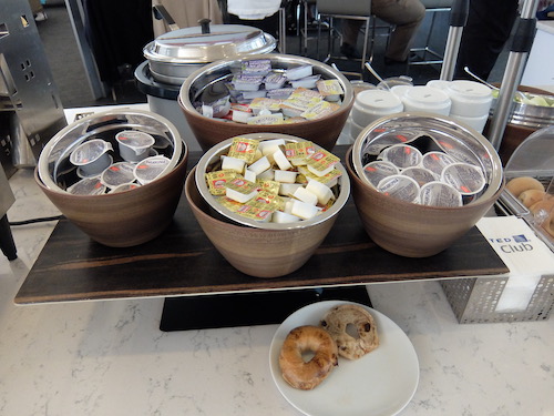 Breakfast at the United Club in Newark Airport