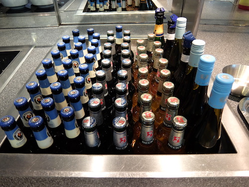 A range of drinks are available in the Lufthansa Lounge.