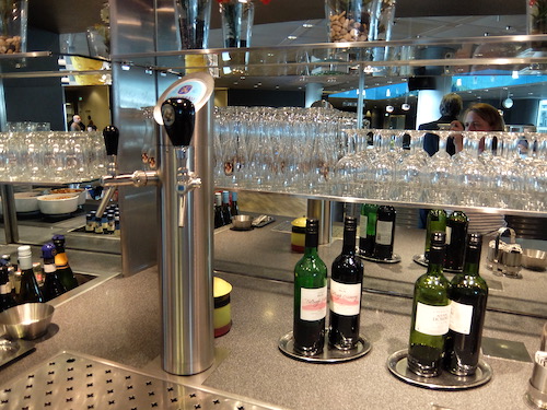 Beer on tap available in the Lufthansa Lounge.