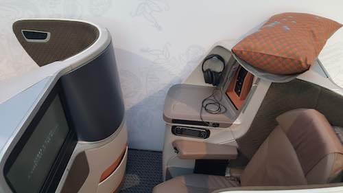 Seats alternate between having the console on the left or right.