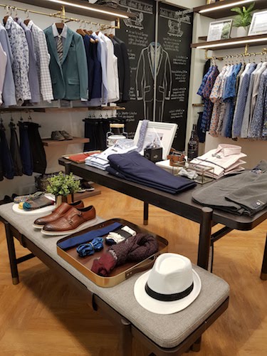 Shopping at The Jewel