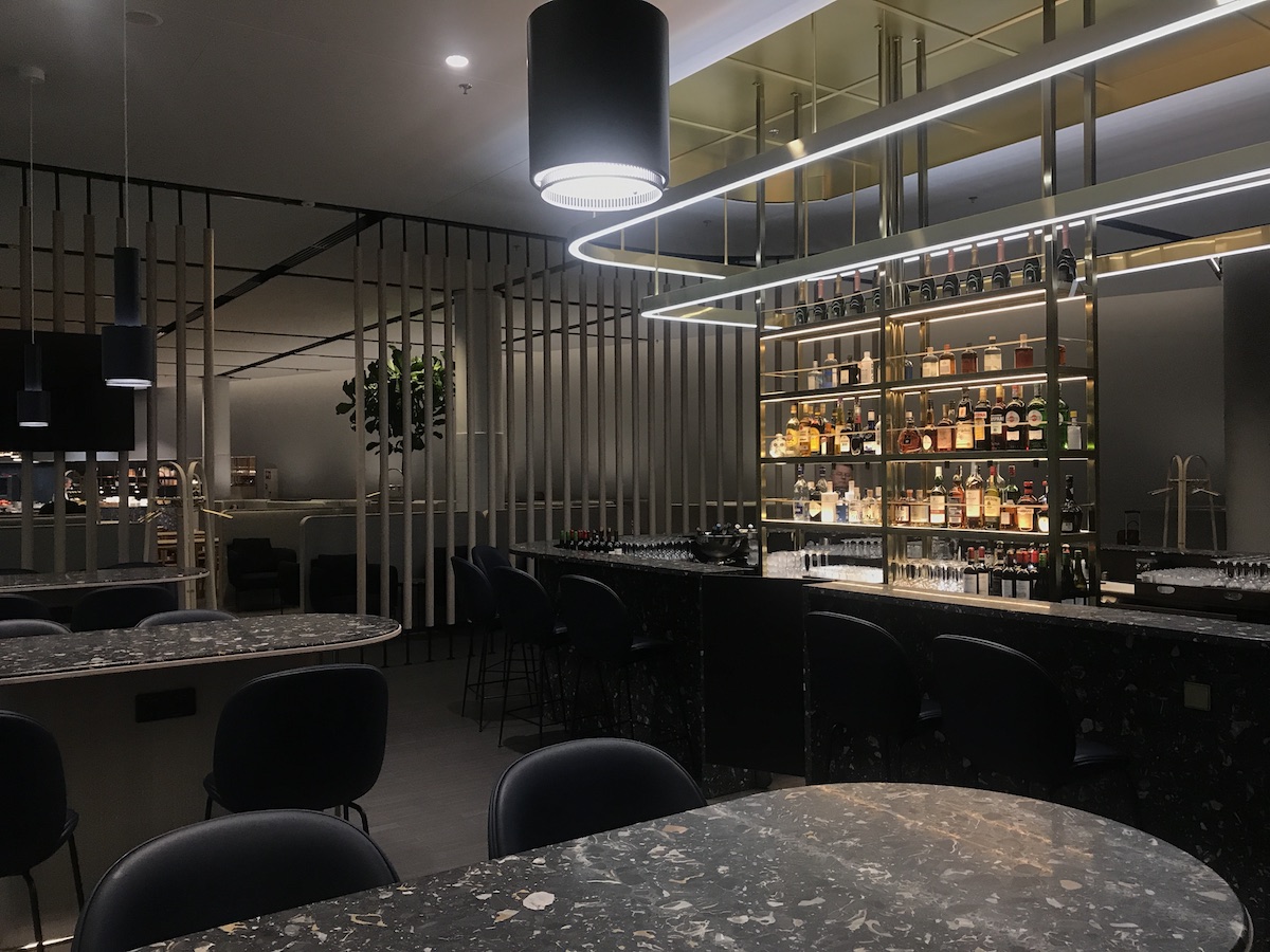 Finnair Platinum Lounge Bar