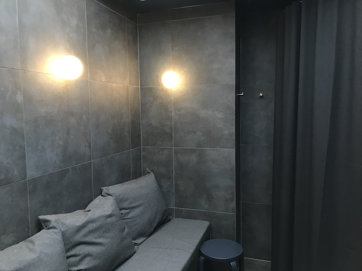 Inside Finnair's Platinum Lounge Sauna
