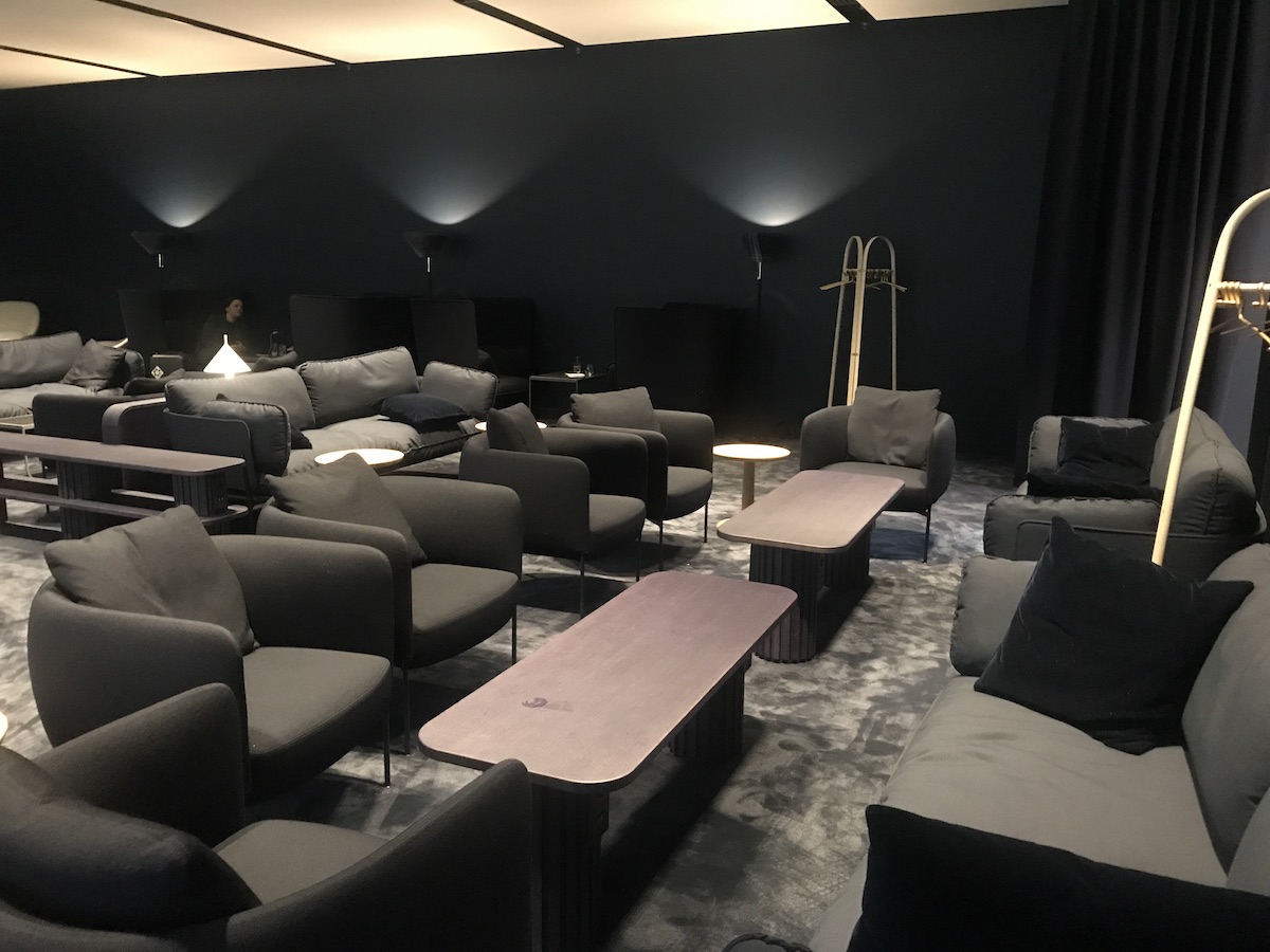 Luxurious furnishings throughout the Finnair Platinum Lounge.