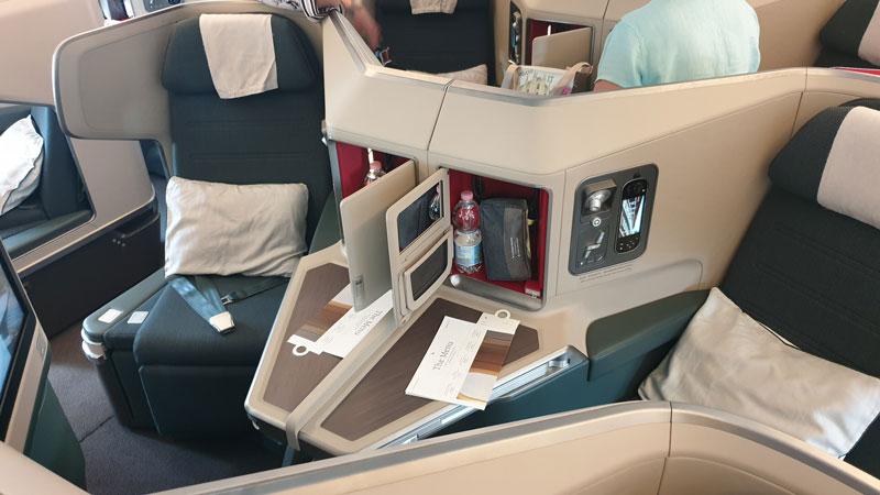 Centre Business Class Seats