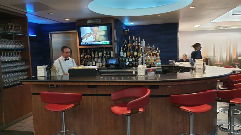 The fully serviced Bar