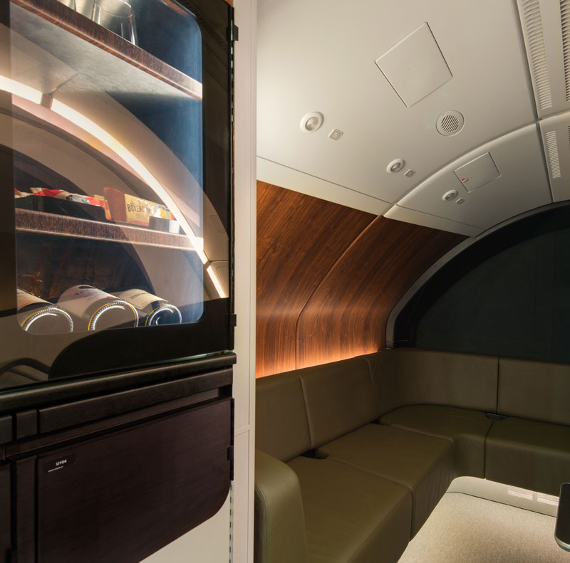 Qantas A380 onboard lounge and Bar