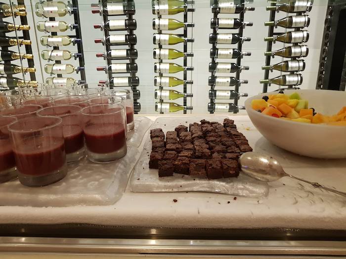 Star Alliance LA Business Class Lounge Buffet