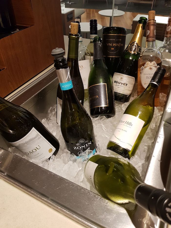 Drinks available in the Star Alliance LA Business Class Lounge