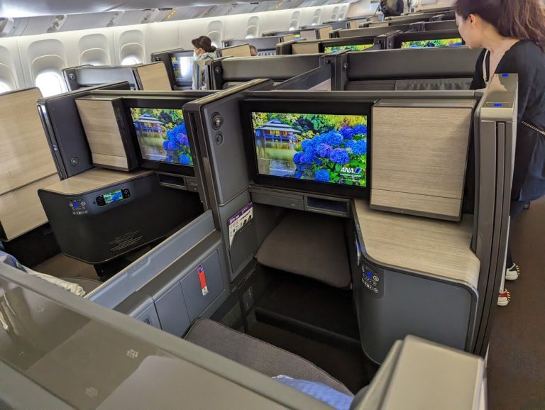 ANA 777-300ER Business Class Cabin