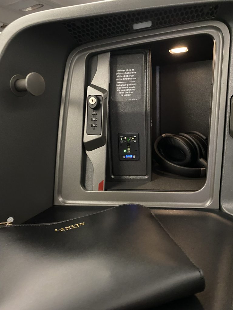 Turkish Airlines Business Class A350 Lockable Unit